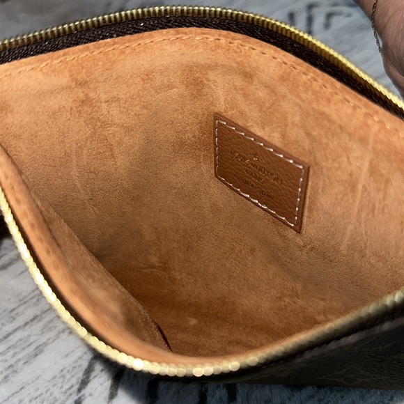 Louis Vuitton low key hobo PM - Picture 15 of 16